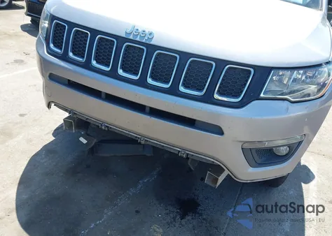 2018 Jeep Compass Latitude 4X4 из США, поврежденный, VIN 3C4NJDBBXJT417493